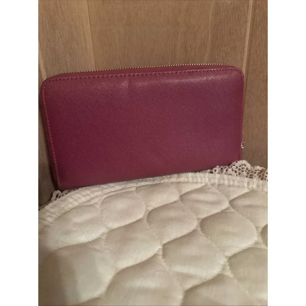 Steve Madden BZIP Around Wallet Pink Fuchsia Saffiano Faux Leather Zip Accordion